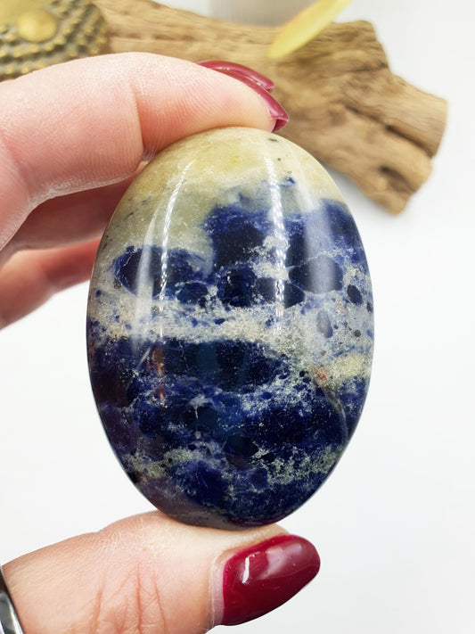 Beautiful Sodalite Palm / Sodalite Palm Stone / Pocket Crystal / Meditation Palm / Reiki Crystal Palm - 95g