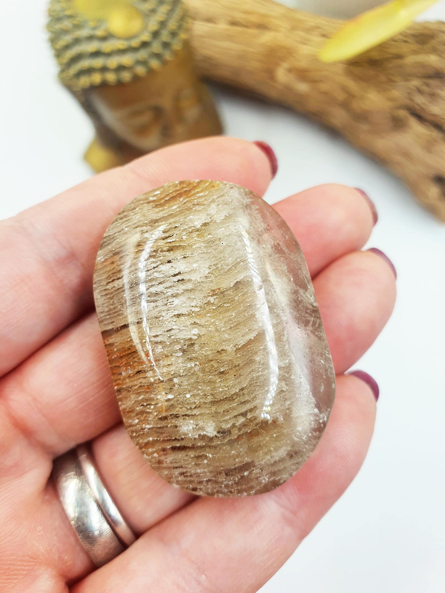 High Grade Sparkly Thousand Layer Palm with rainbow - Thousand Layer (Lodolite) Palm Stone / Meditation Palm / Reiki Crystal Palm - 40g