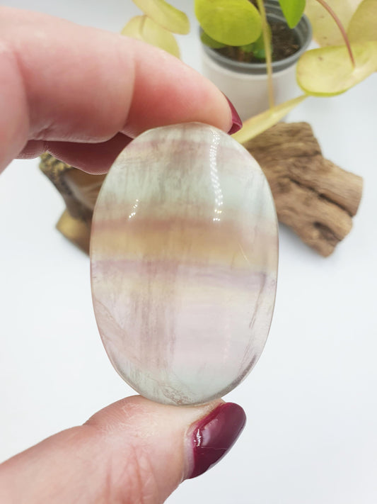 Cute Candy Fluorite Palm / Fluorite Palm / Fluorite Palmstone / Meditation Palm / Reiki Crystal - 60g