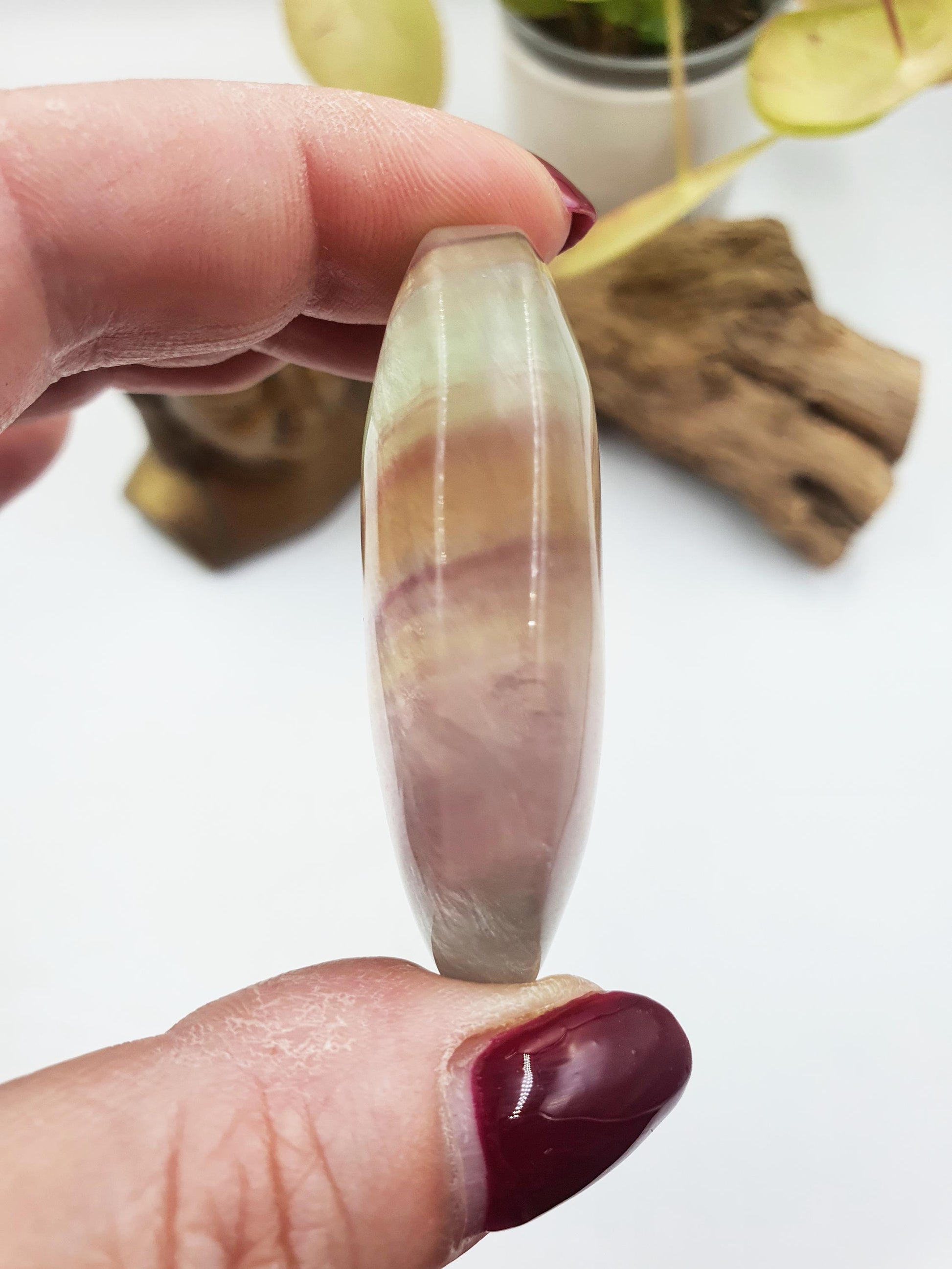 Cute Candy Fluorite Palm / Fluorite Palm / Fluorite Palmstone / Meditation Palm / Reiki Crystal - 60g