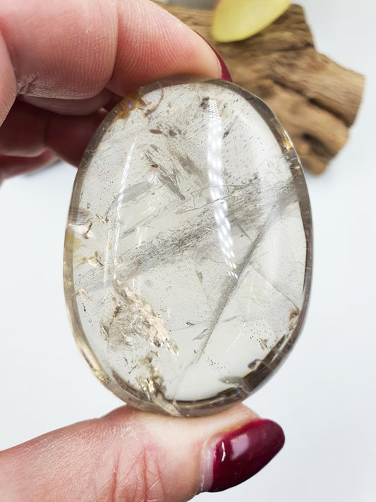 Light Smoky Quartz Palm with Golden Healer inclusions and lots of Rainbows / Smoky Quartz Palm Stone / Meditation / Reiki Crystal - 110g