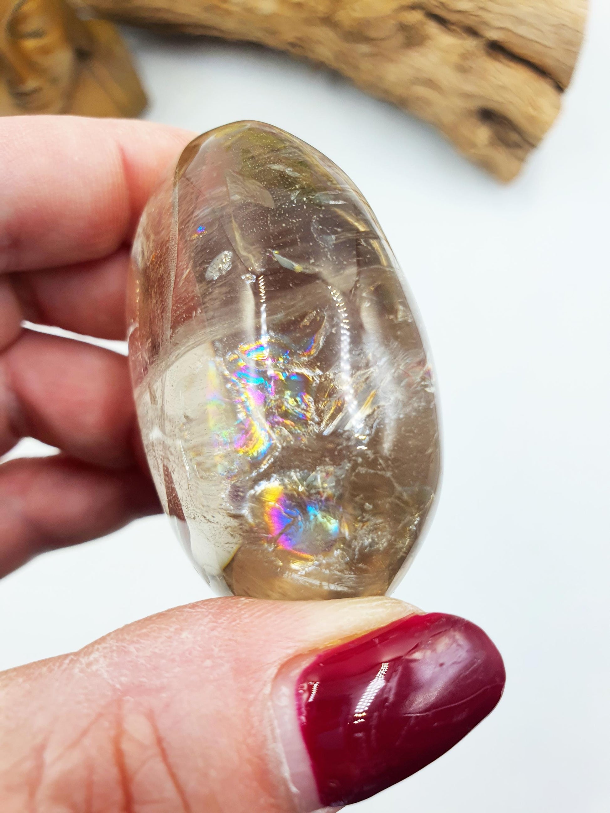Light Smoky Quartz Palm with Golden Healer inclusions and lots of Rainbows / Smoky Quartz Palm Stone / Meditation / Reiki Crystal - 110g
