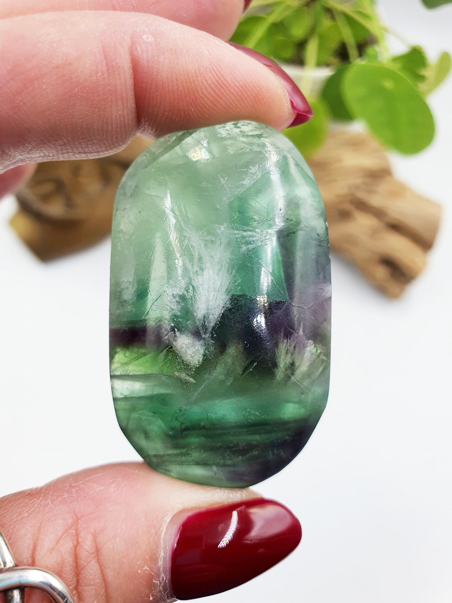 Cute Feather Fluorite Palm with rainbow / Fluorite Palm Stone / Purple and Green Fluorite Palm Stone / Meditation Palm - 45g