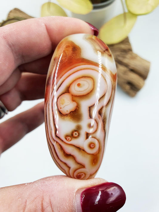 Unique Sardonyx Palm / Sardonyx Palm Stone / Healing Palm / Meditation Palm / Reiki Crystal Palm - 60g