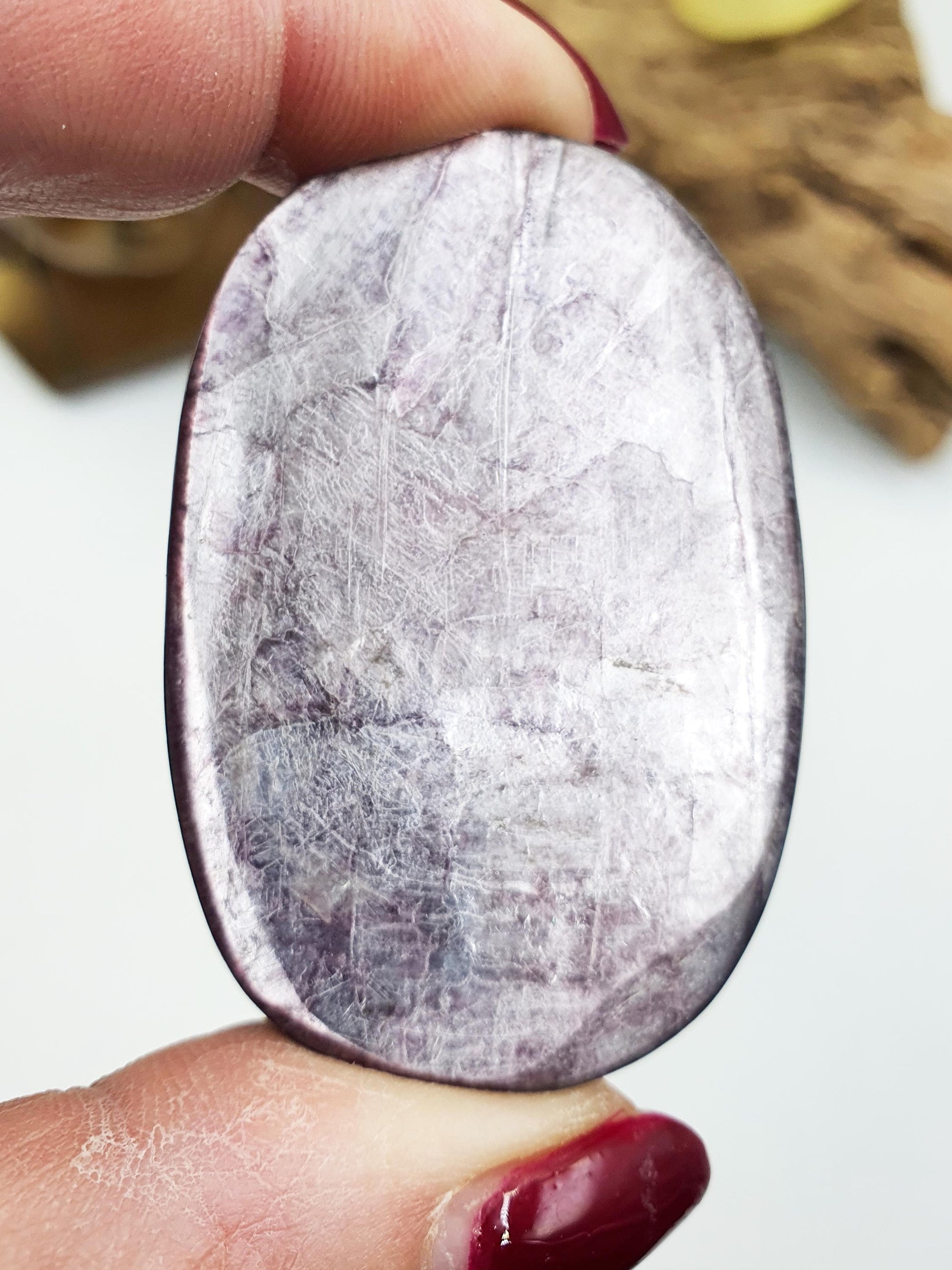 Incredible Purple Mica Palm / Purple Mica Palm Stone / Lepidolite Palm / Meditation Palm / Reiki Crystal Palm - 35g
