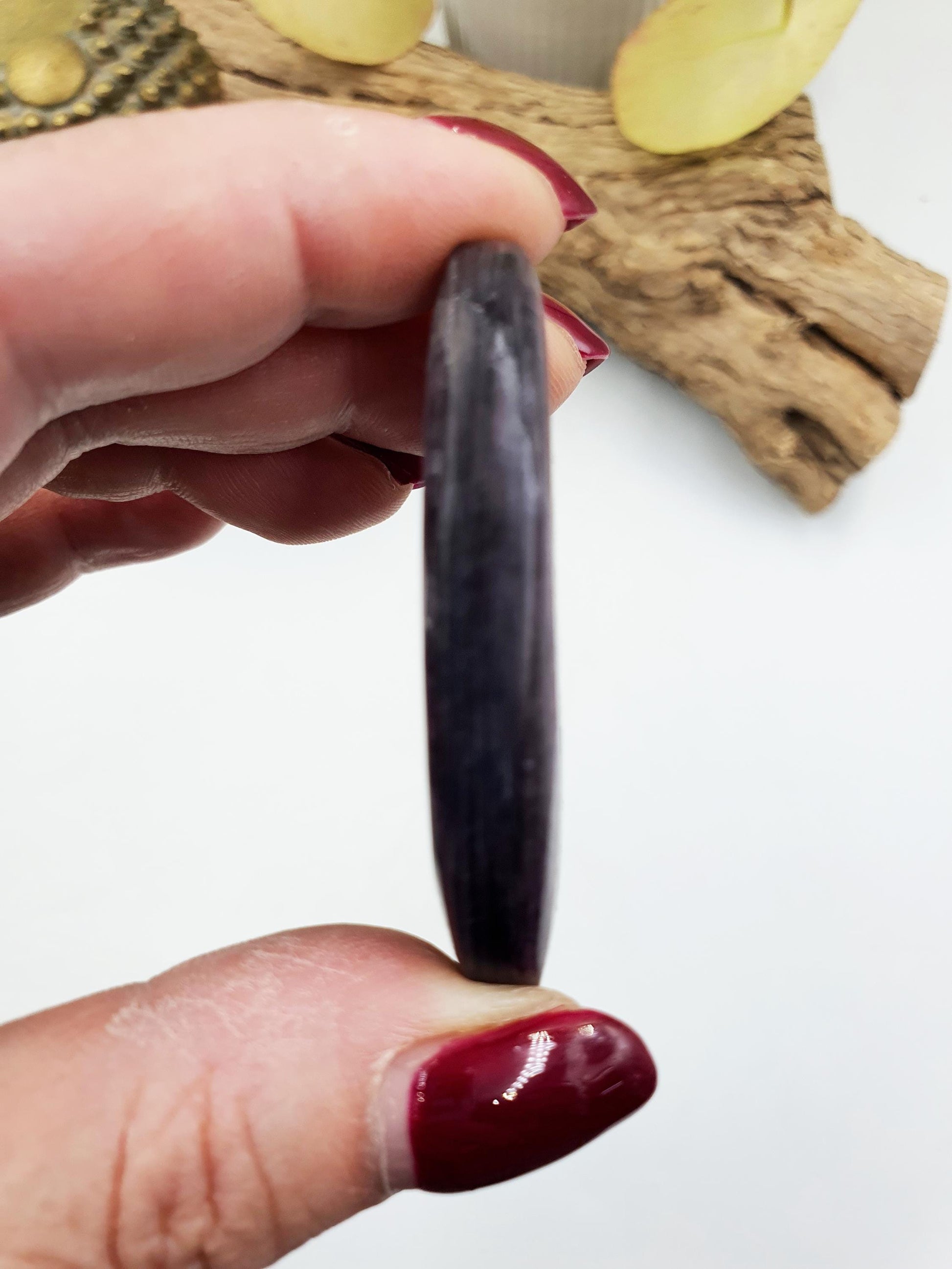 Incredible Purple Mica Palm / Purple Mica Palm Stone / Lepidolite Palm / Meditation Palm / Reiki Crystal Palm - 35g