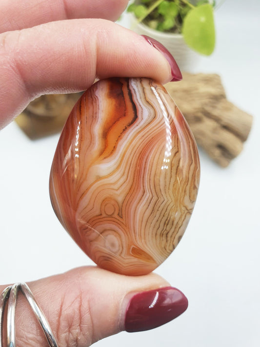 Stunning Sardonyx Palm / Sardonyx Palm Stone / Healing Palm / Meditation Palm / Reiki Crystal Palm - 45g