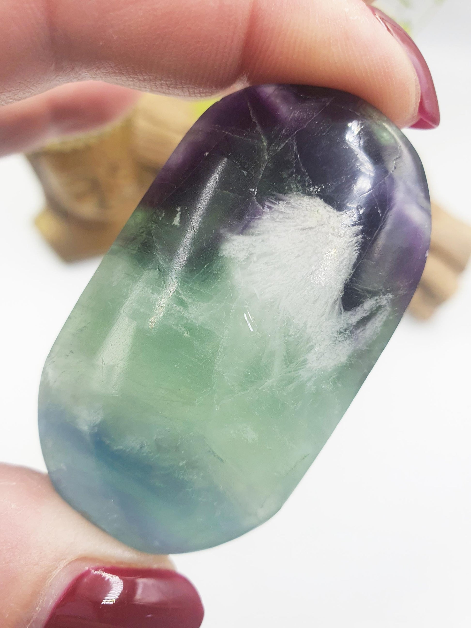 Feather Fluorite Palm / Feather Fluorite Palm Stone / Fluorite Palmstone / Meditation Palm - 60g