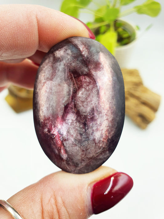 High Grade Purple Mica Palm / Purple Mica Palm Stone / Lepidolite Palm / Meditation Palm / Reiki Crystal Palm - 60g