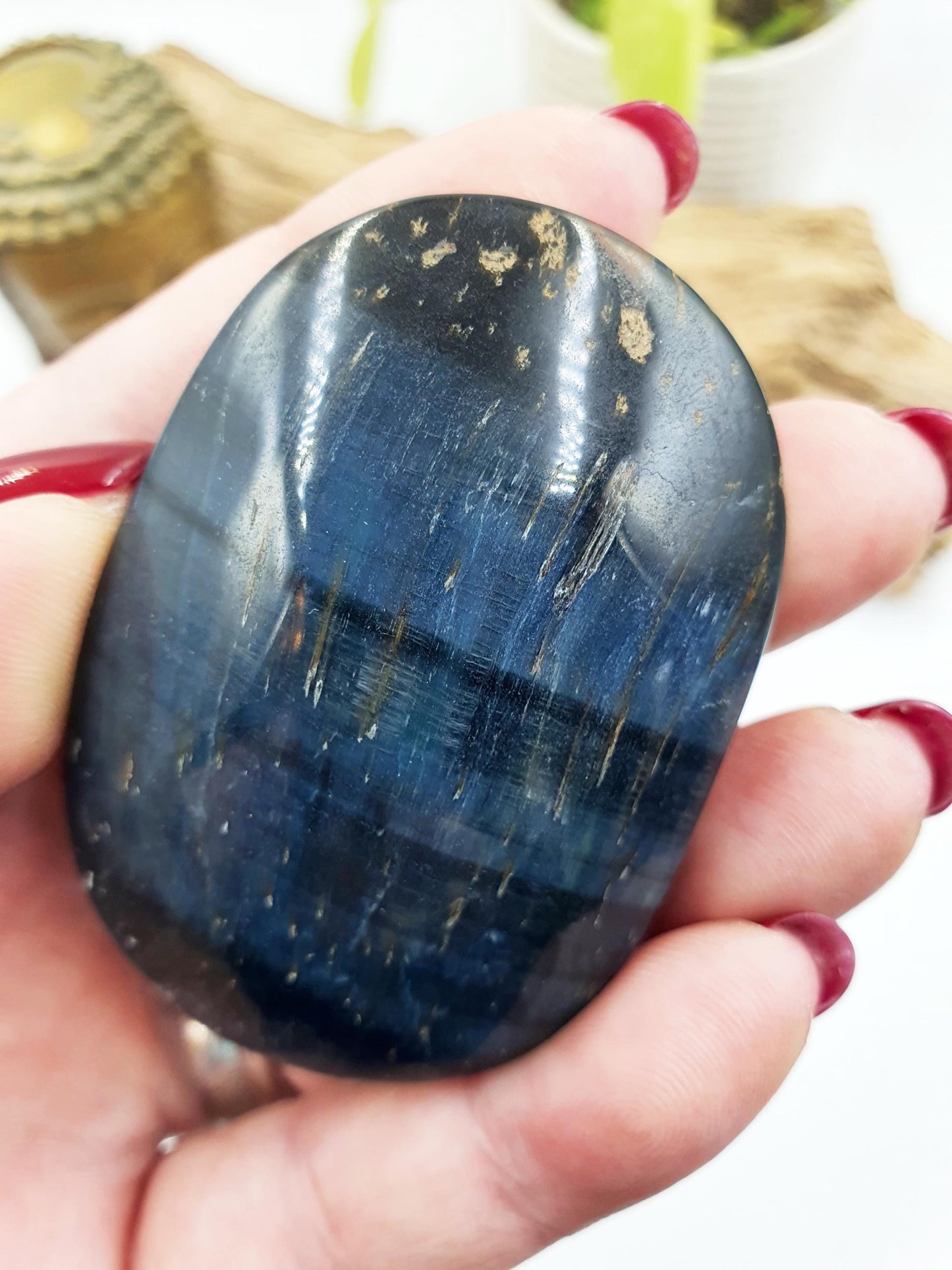 Flashy Blue Tiger's Eye Palm / Blue Tiger Eye Palm Stone / Pocket Crystal / Meditation Palm - 90g
