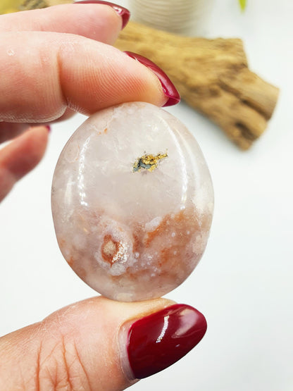 Pink Amethyst Palm / Pink Amethyst Palm Stone / Pocket Crystal / Meditation Palm - 35g