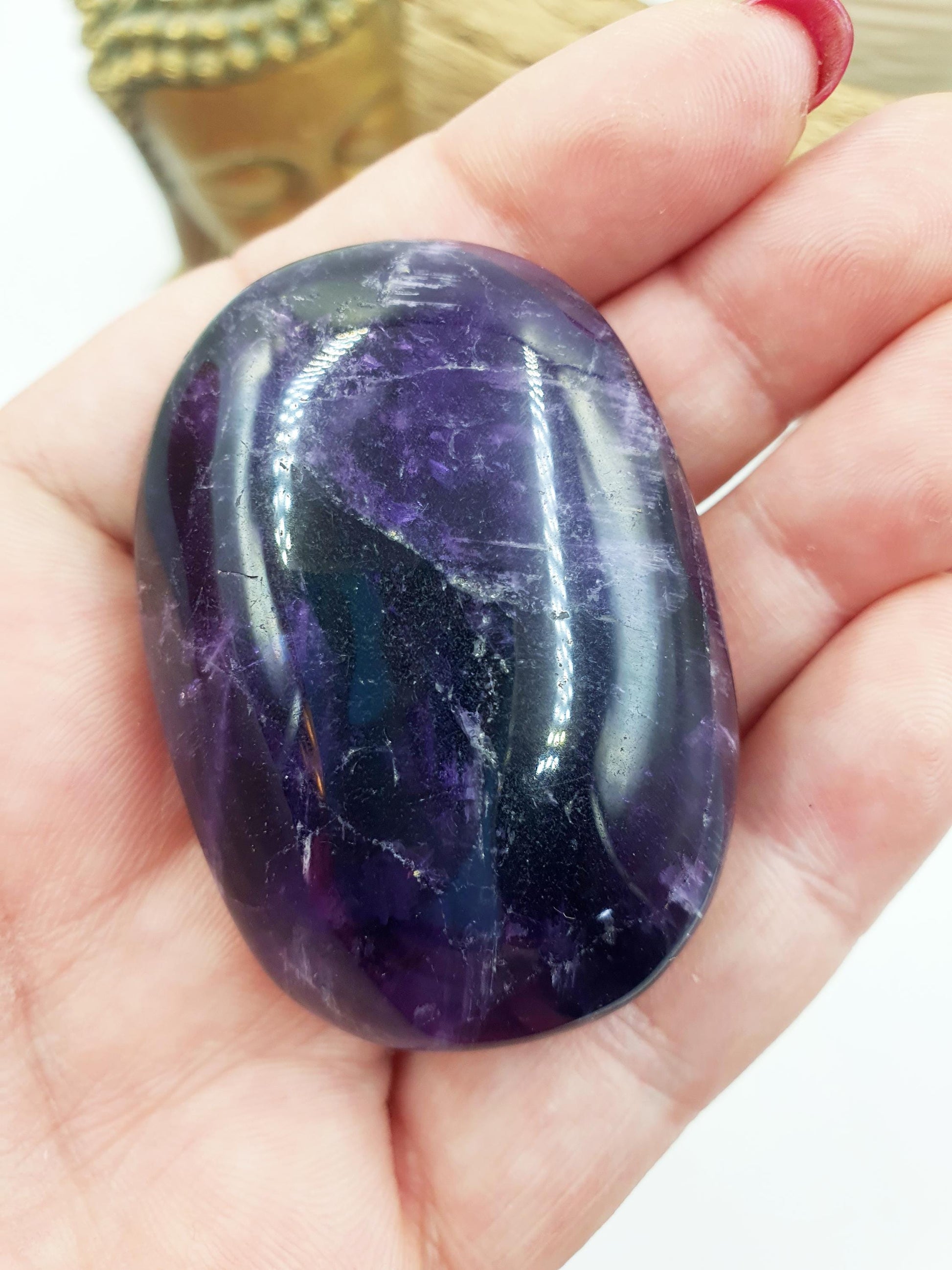 Beautiful Amethyst Palm with rainbows/ Amethyst Palm Stone / Amethyst Pocket Stone / Crystal Healing / Meditation Palm - 85g