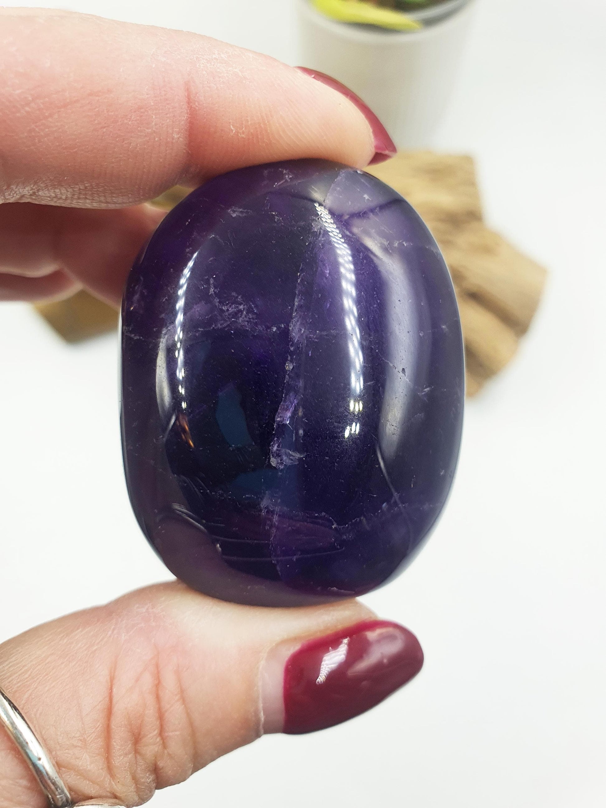 Amethyst Palm / Amethyst Palm Stone / Amethyst Pocket Stone / Crystal Healing / Meditation Palm - 75g