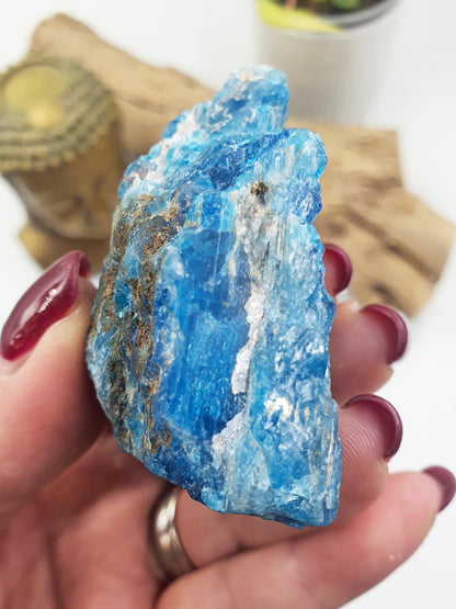 Flashy Raw Blue Apatite / Rough Blue Apatite Specimen / Natural Blue Apatite / Raw Crystal Chunk - 135g