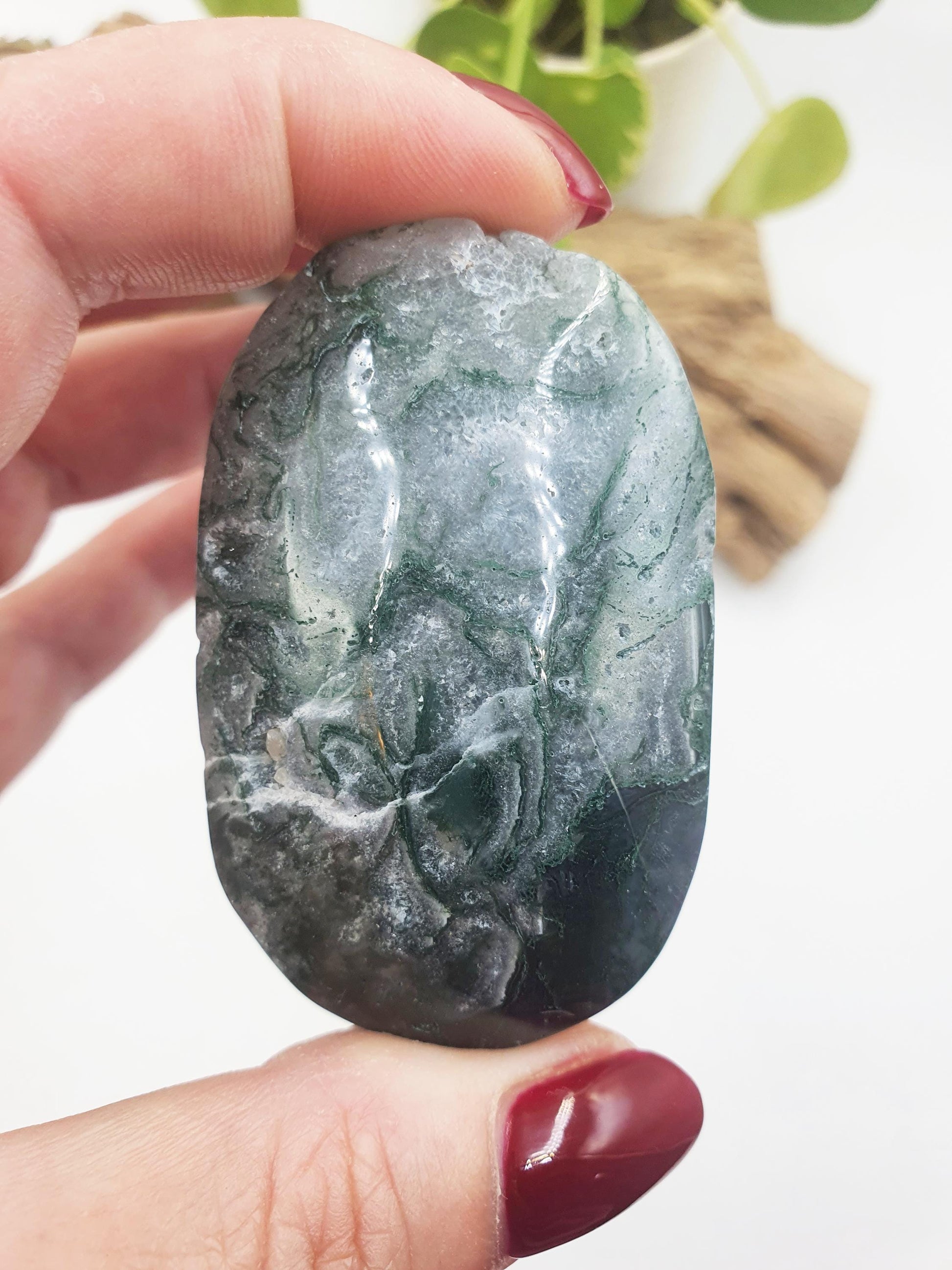 Drusy Moss Agate Palm / Moss Agate Palm Stone / Meditation Palm / Reiki Crystal Palm - 80g