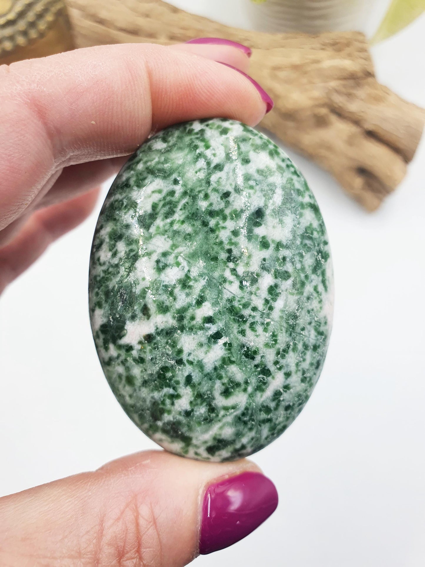 Tree Agate Palm / Tree Agate Palm Stone / Grass Agate Palm / Reiki Crystal Palm / Meditation Palm - 95g