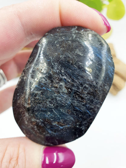 Large Astrophyllite Palm / Firework Palm Stone / Meditation Palm / Reiki Crystal Palm - 110g