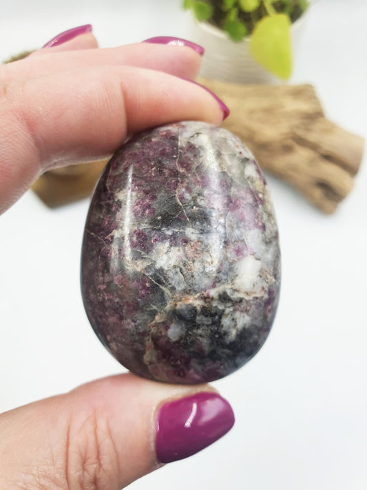 Pretty Plum Tourmaline Palm / Plum Blossom Tourmaline Palm Stone / Reiki Crystal Palm / Meditation Palm - 80g