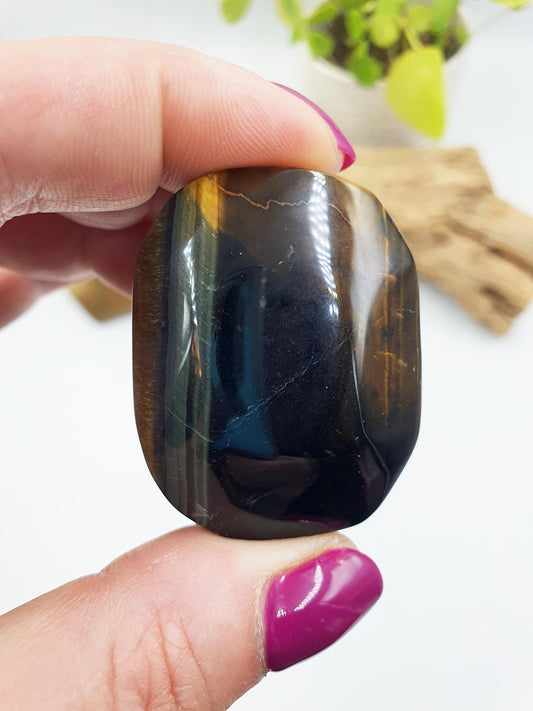 Flashy Little Yellow and Blue Tigers Eye Palm / Tiger's Eye Palm Stone / Pocket Crystal / Meditation Palm / Reiki Crystal Palm - 40g