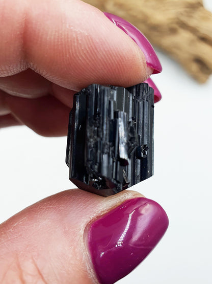 High Grade Flashy Raw Black Tourmaline Piece / Raw Sparkly Tourmaline / Raw Crystal / Tourmaline Specimen / Pendant Making - 10g