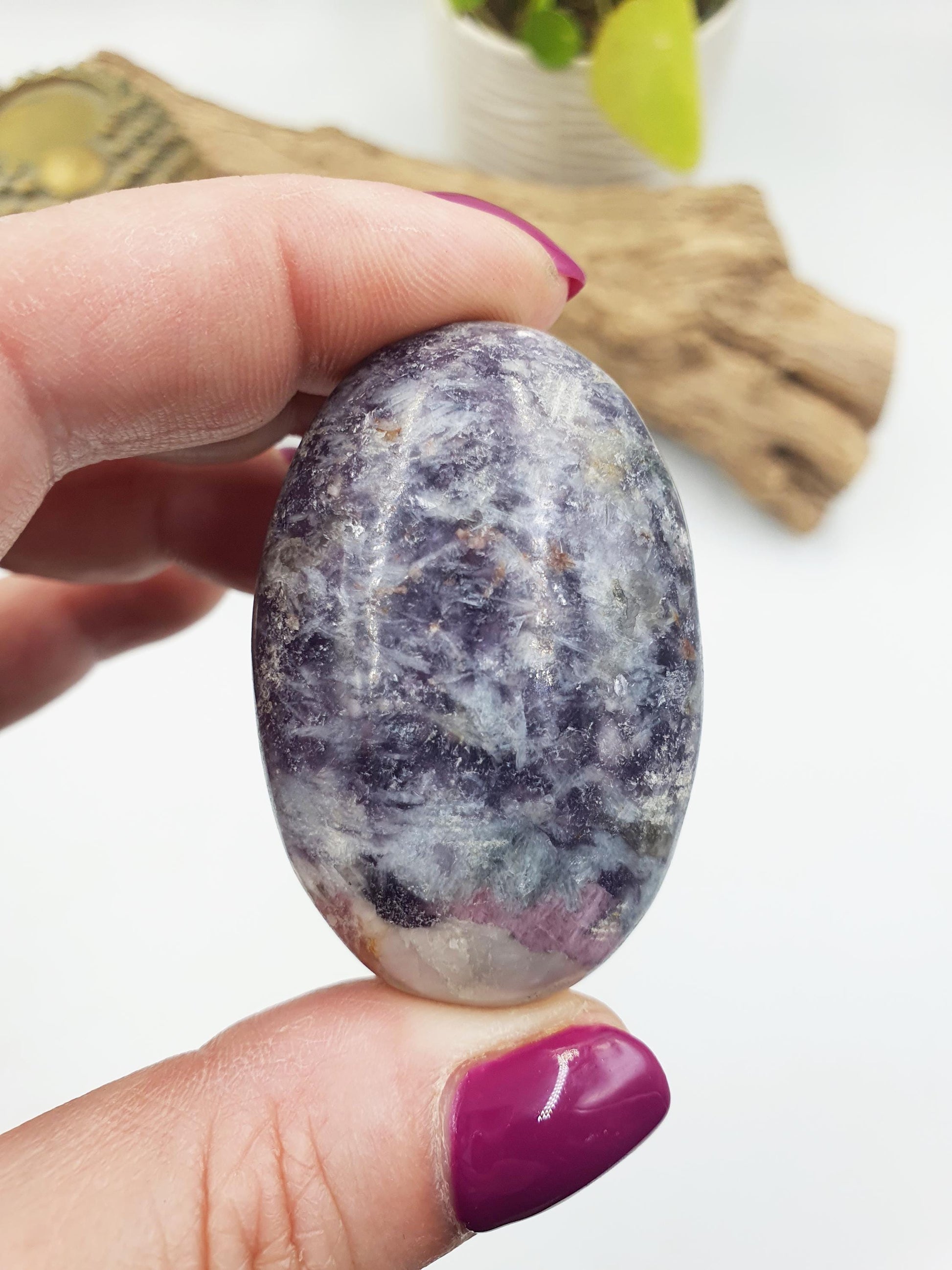 Sparkly Unicorn Stone Palm / Unicorn Palm Stone / Pegmatite Palm / Pocket Crystal / Meditation Palm - 55g