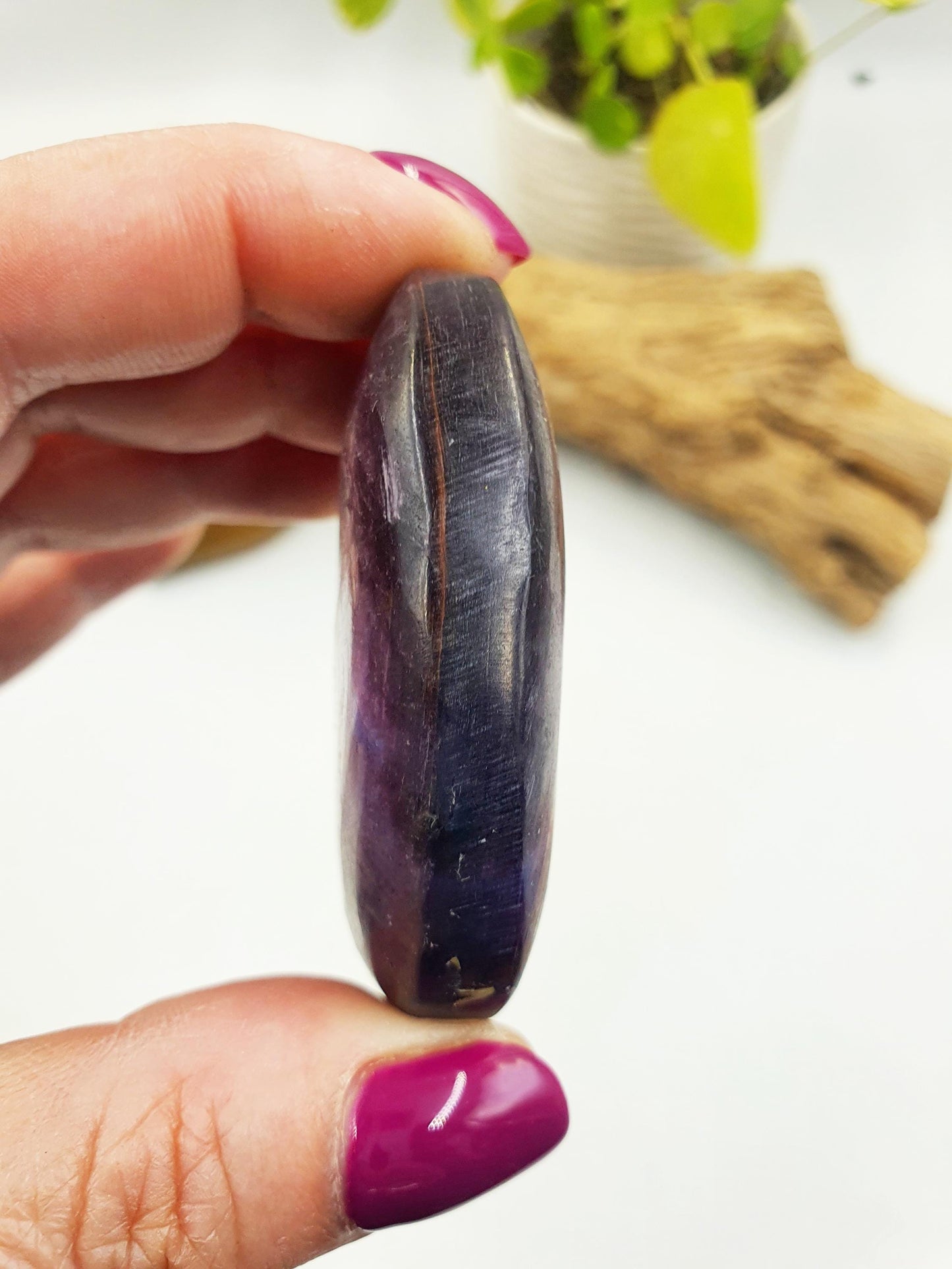 Incredible Purple Mica Palm / Purple Mica Palm Stone / Lepidolite Palm / Meditation Palm / Reiki Crystal Palm - 70g