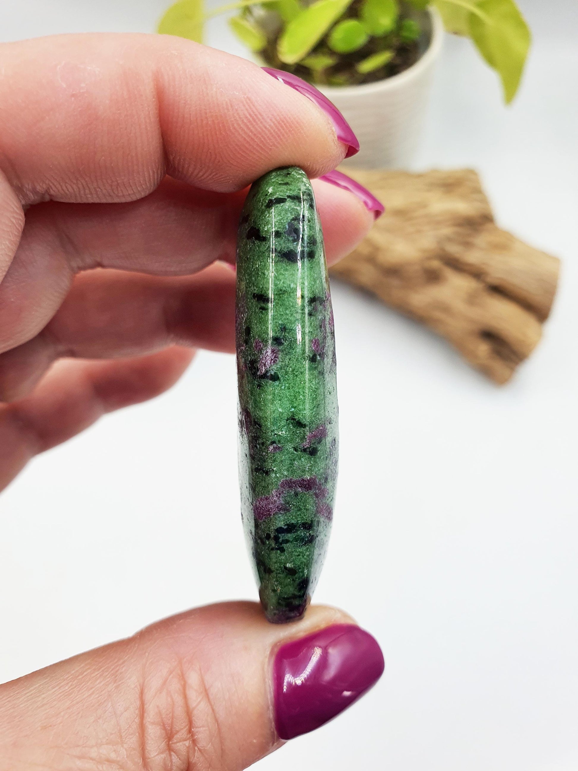 Ruby in Zoisite Palm / Ruby Zoisite Palm Stone / Anyolite Palm / Pocket Crystal / Meditation Palm - 40g
