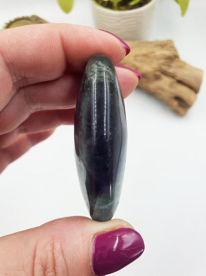 Beautiful Fluorite Palm with large rainbow / Fluorite Palm Stone / Purple and Green Fluorite Palm Stone / Reiki Crystal Palm - 60g