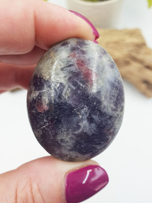 Cute Unicorn Stone Palm / Unicorn Palm Stone / Pegmatite Palm / Pocket Crystal / Meditation Palm - 50g