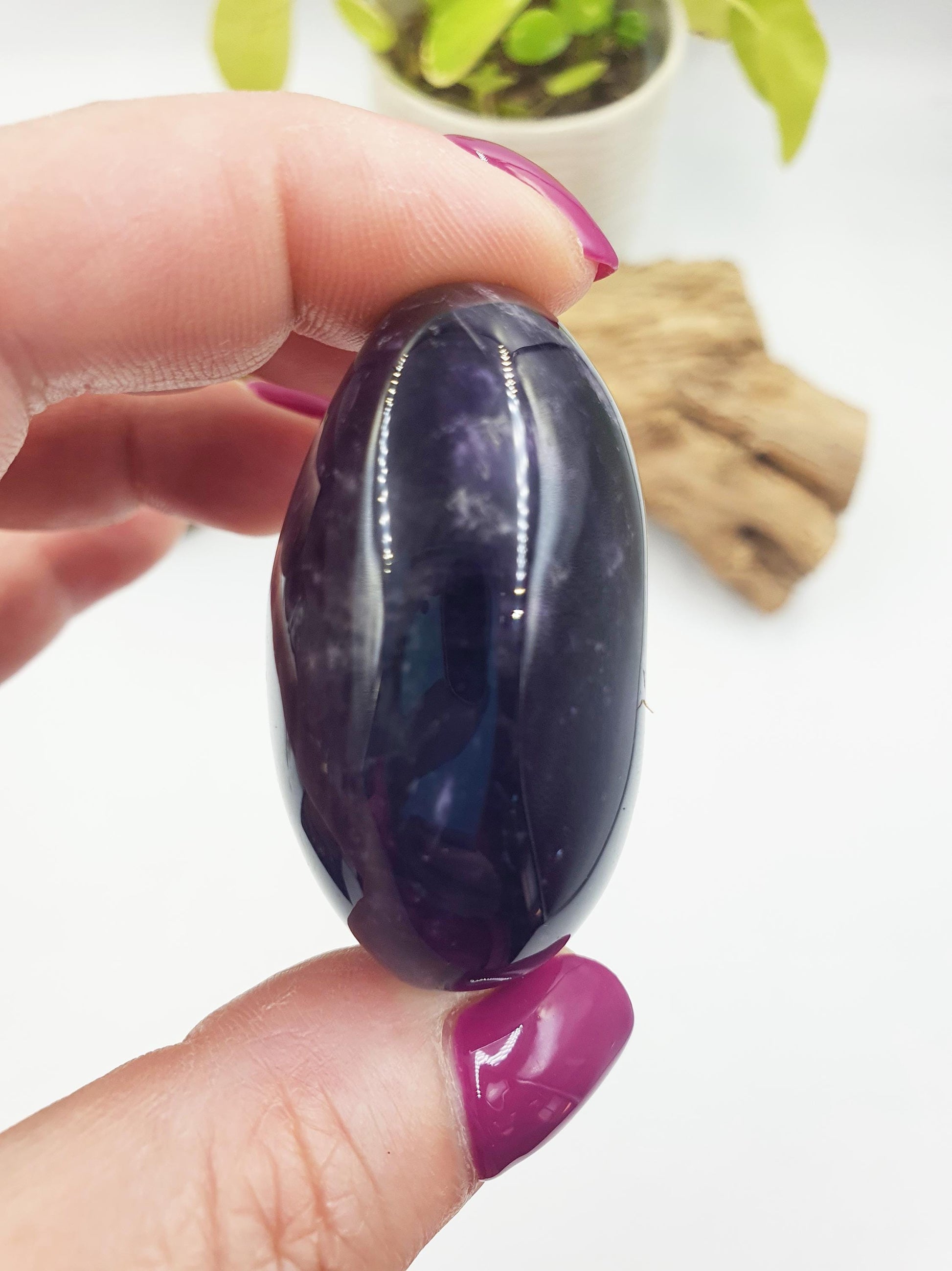 Unique Standing Amethyst Palm with rainbow/ Amethyst Palm Stone / Amethyst Pocket Stone / Crystal Healing / Meditation Palm - 65g