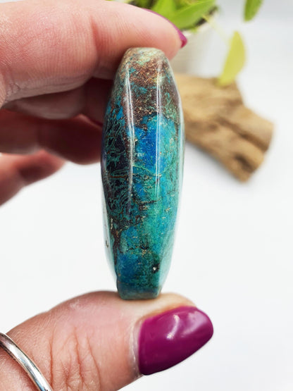 Beautiful Phoenix Turquoise Palm / Phoenix Stone Palm Stone / Meditation Palm / Reiki Crystal Palm - 50g