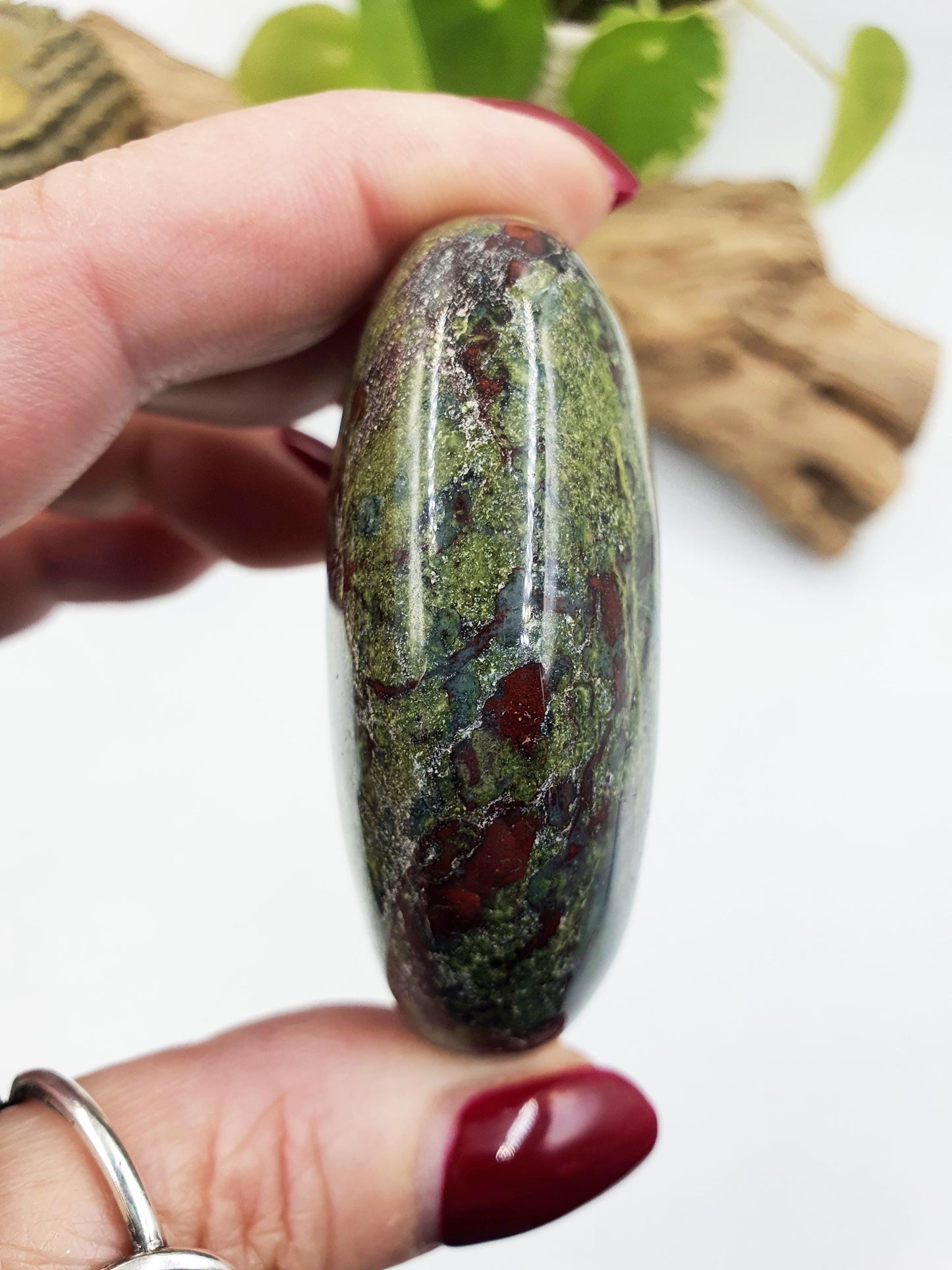 Dragon's Blood Palm / Dragon Blood Palm Stone / Dragon Blood Meditation Palm - 115g