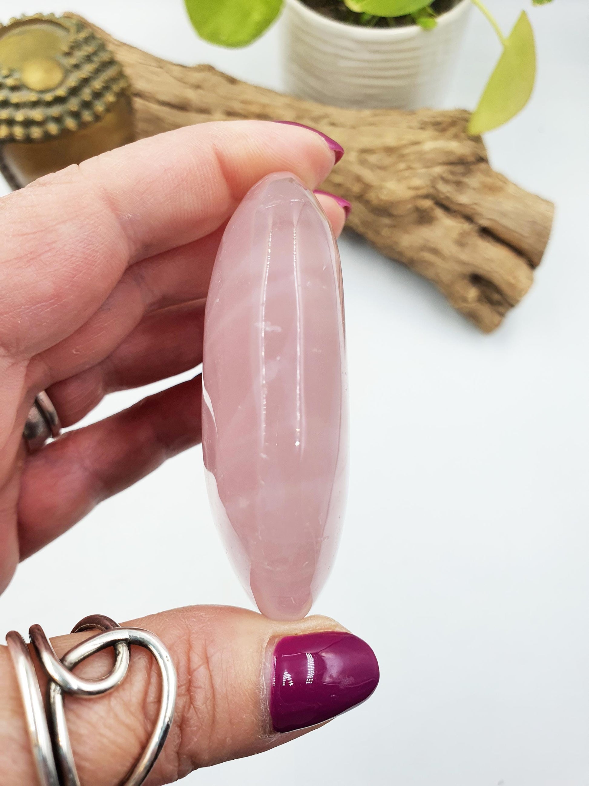 Large Beautiful Rose Quartz Palm / Rose Quartz Palm Stone / Meditation Crystal / Reiki Crystal Palm - 145g