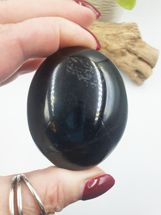 Large Black Tourmaline Palm / Tourmaline Palmstone / Meditation Palm / Reiki Crystal Palm - 155g