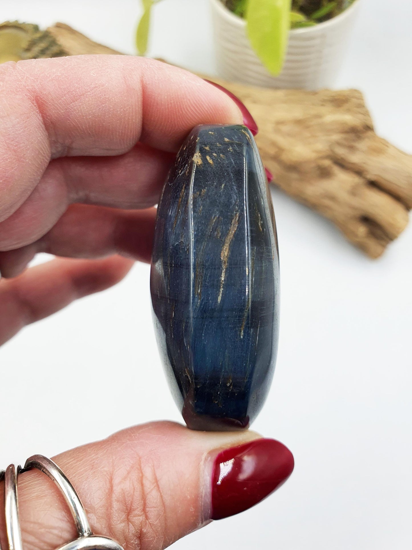 Flashy Blue Tiger's Eye Palm / Blue Tiger Eye Palm Stone / Pocket Crystal / Meditation Palm - 90g