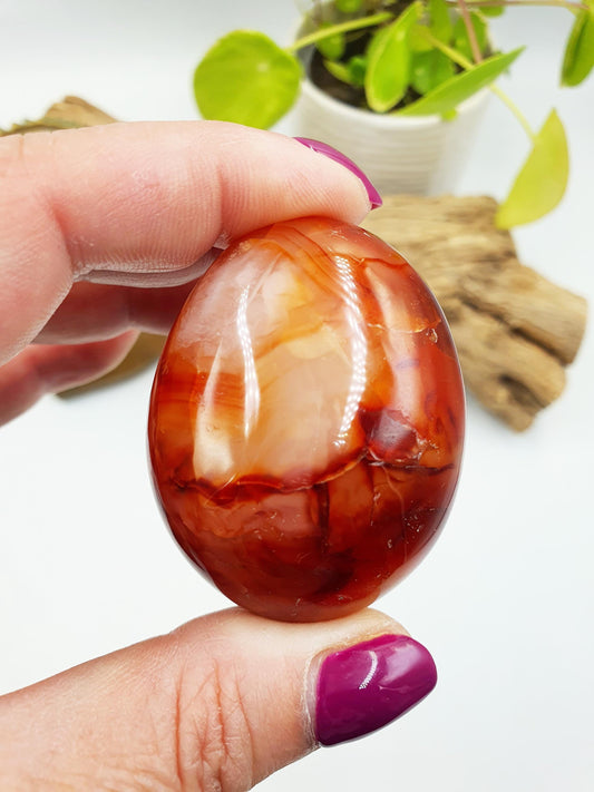 Beautiful Carnelian Palm / Carnelian Palm Stone / Carnelian Pocket Stone / Meditation Palm / Reiki Crystal Palm - 80g