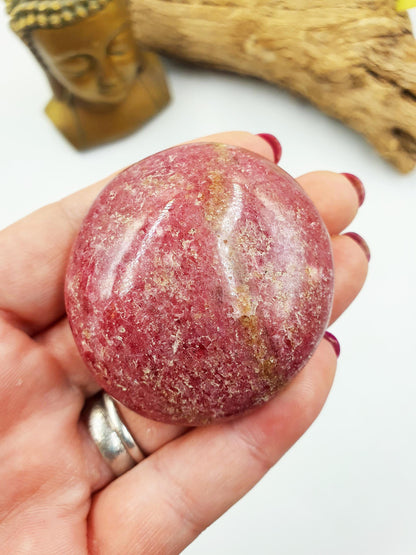 Round Pretty Rhodonite Palm Stone / Rhodonite Palm / Pocket Crystal / Meditation Palm / Reiki Crystal Palm - 110g