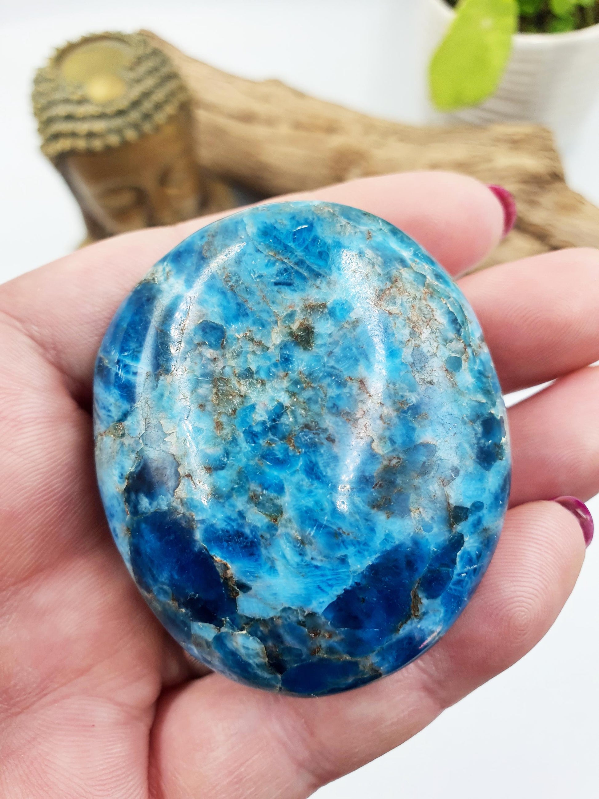 Blue Apatite Palm Stone - Motivation & Focus Healing Crystal - 105g