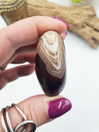Sardonyx Palm Stone - Strength & Protection Healing - 50g