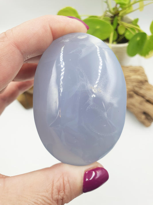 Beautiful Blue Chalcedony Palm / Chalcedony Palm Stone / Meditation Palm / Reiki Crystal Palm / Rare Palm - 150g
