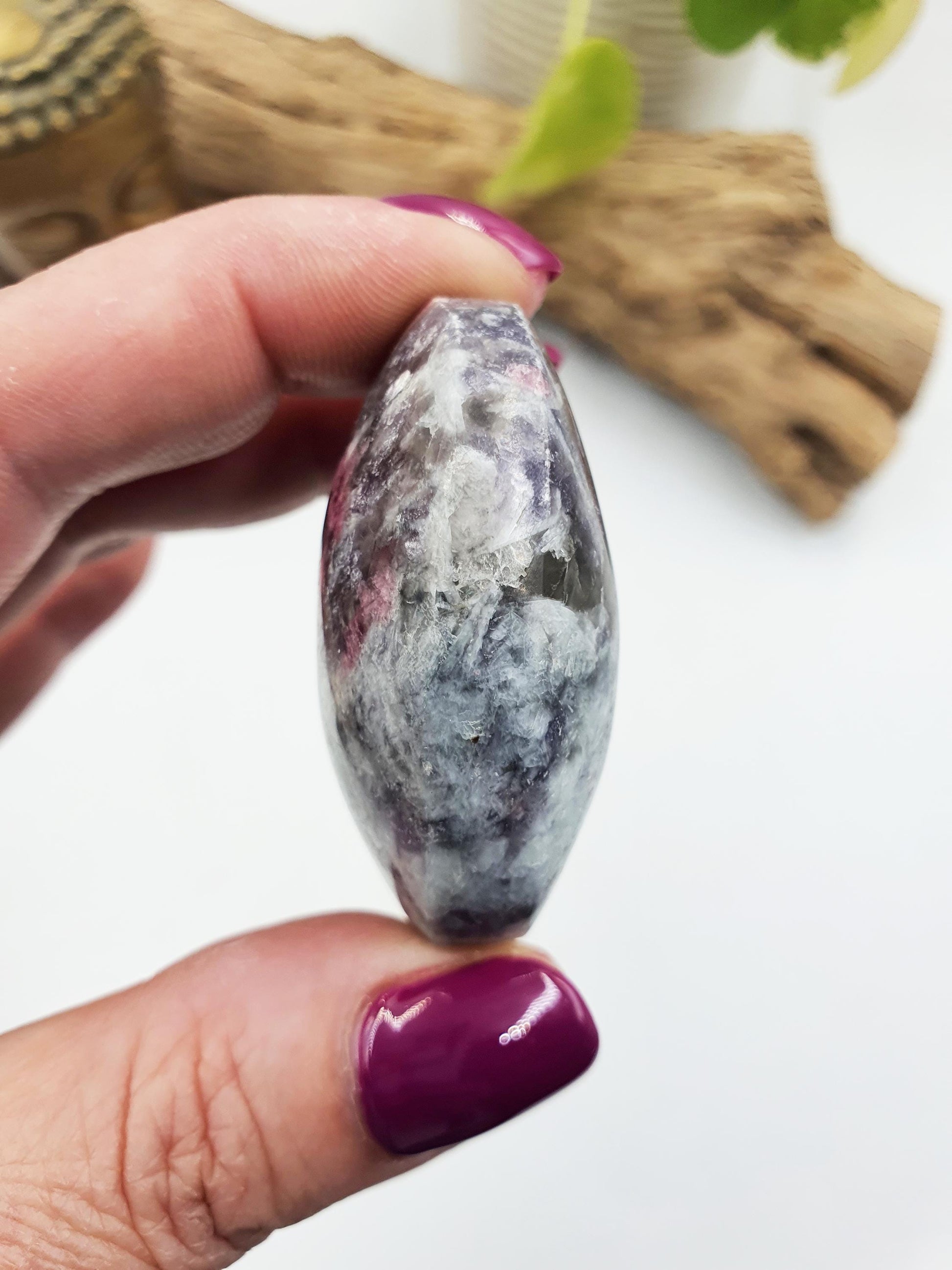 Pretty Little Unicorn Stone Palm / Unicorn Palm Stone / Pegmatite Palm / Pocket Crystal / Meditation Palm / Reiki Crystal Palm - 55g
