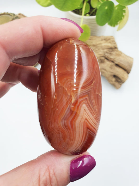 Beautiful Carnelian Palm / Carnelian Palm Stone / Carnelian Pocket Stone / Meditation Palm / Reiki Crystal Palm - 90g