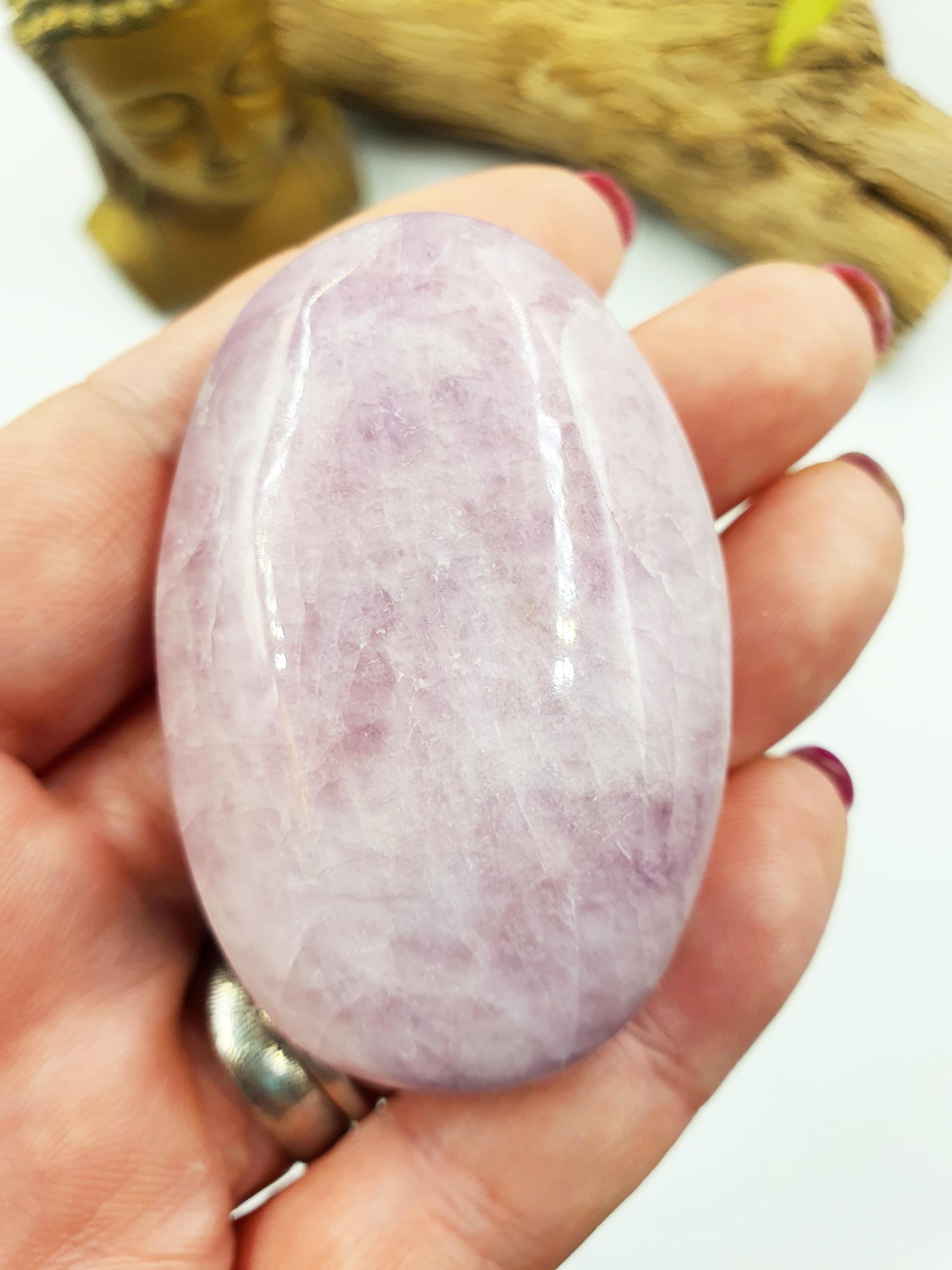 Kunzite Crystal Palm Stone - Heart Chakra & Emotional Healing Crystal - 75g