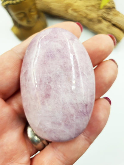 Kunzite Crystal Palm Stone - Heart Chakra & Emotional Healing Crystal - 75g
