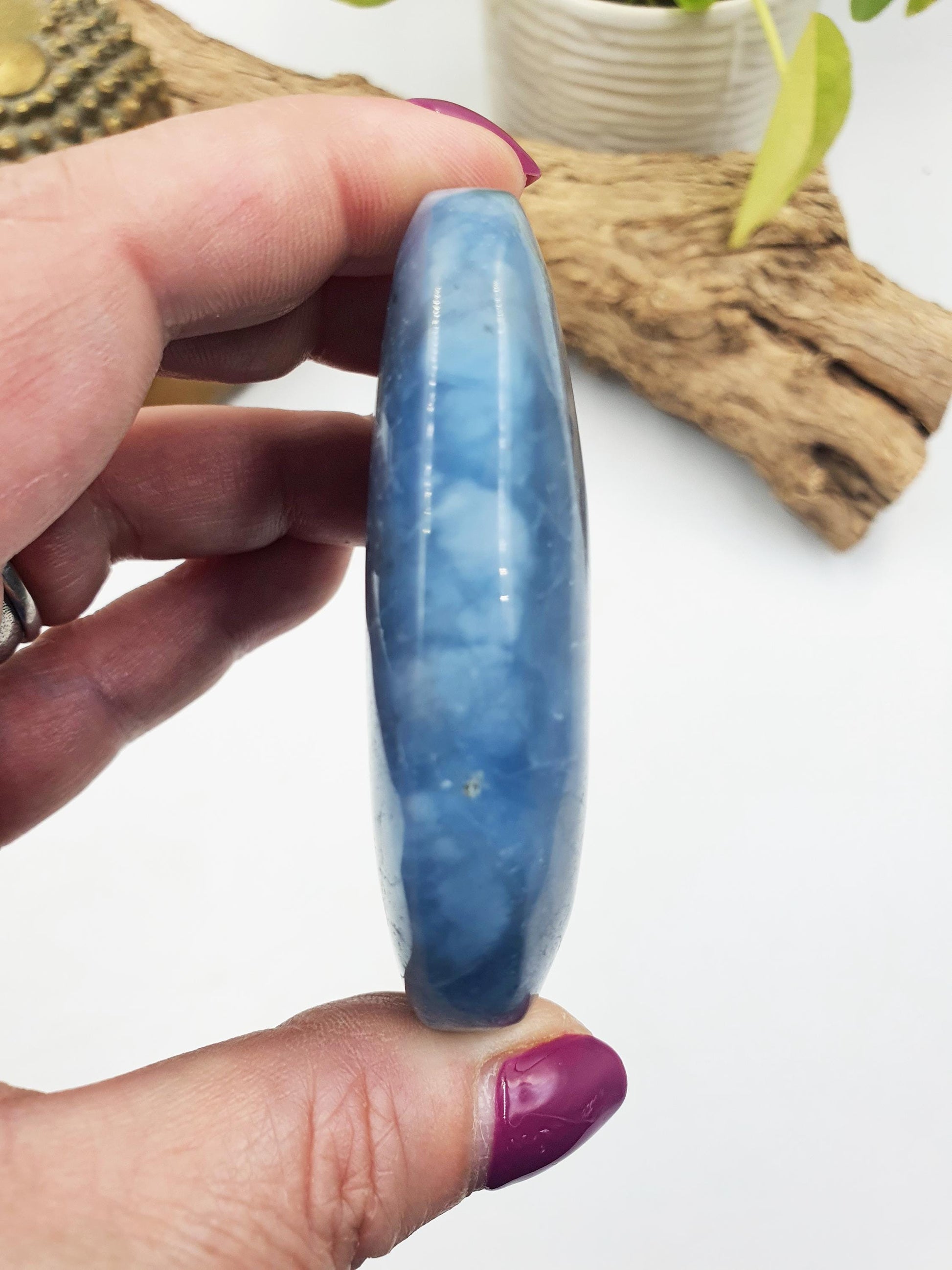 Large Aquamarine Palm Stone - Calming & Stress Relief Throat Chakra Crystal - 130g