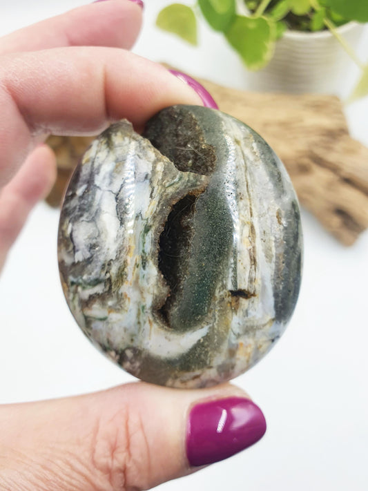Unique Large Ocean Jasper Palm / Ocean Jasper Palm Stone / OJ Palm / Reiki Crystal Palm / Meditation Palm - 115g