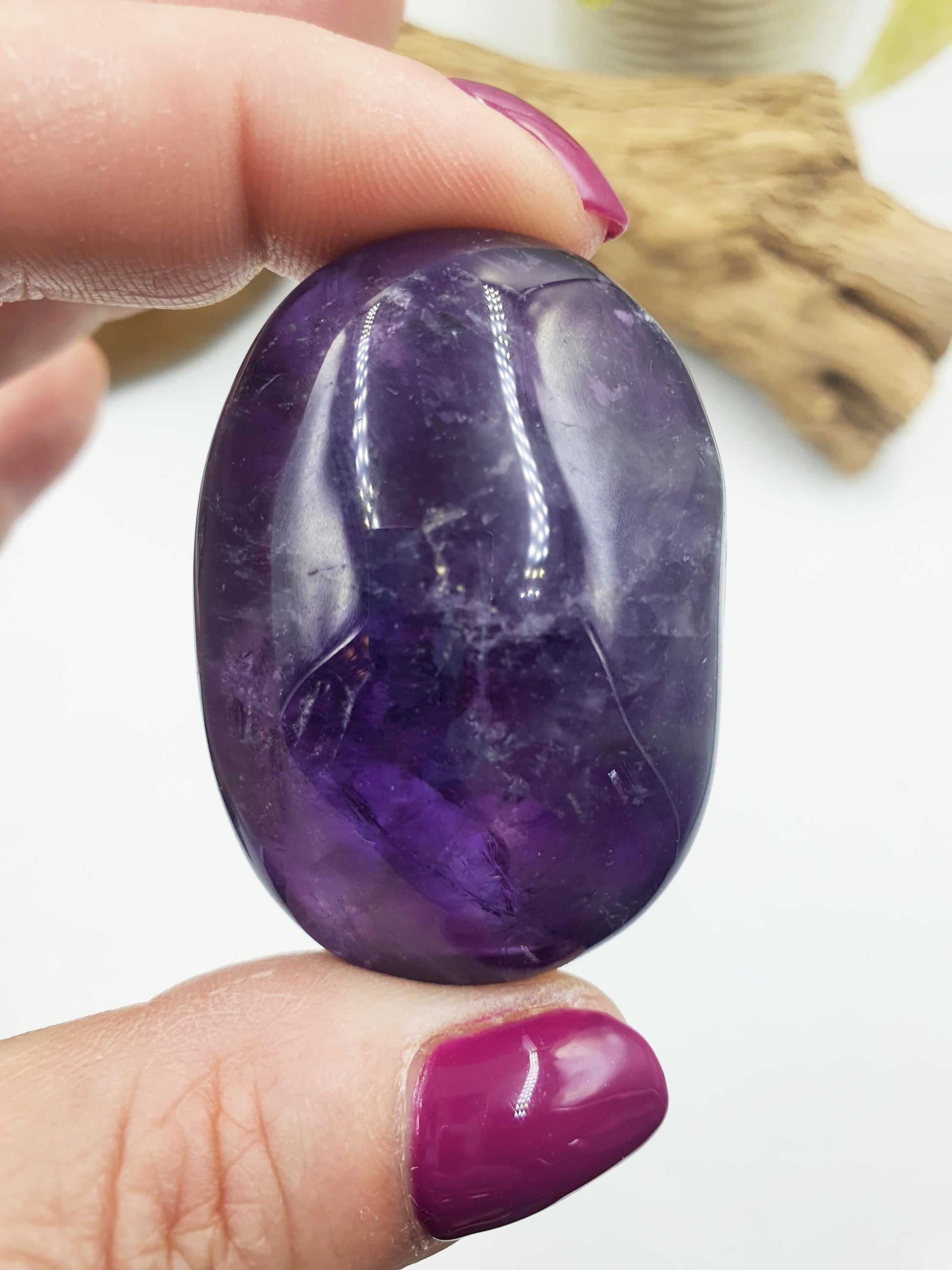 Beautiful Amethyst Palm with rainbows/ Amethyst Palm Stone / Amethyst Pocket Stone / Crystal Healing / Meditation Palm - 65g