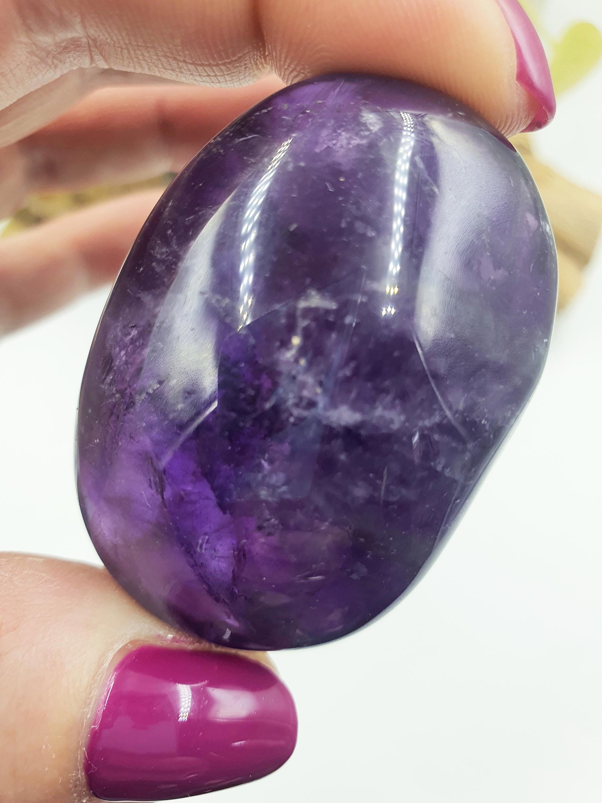 Beautiful Amethyst Palm with rainbows/ Amethyst Palm Stone / Amethyst Pocket Stone / Crystal Healing / Meditation Palm - 65g