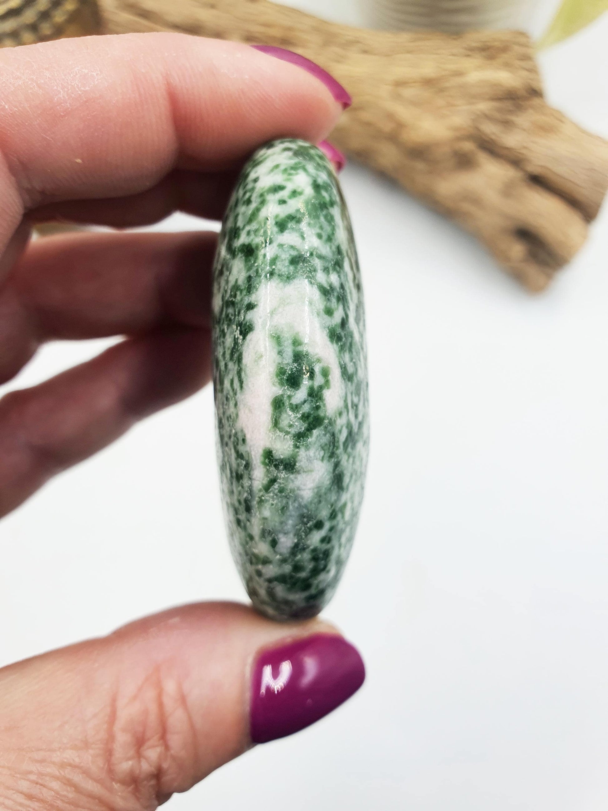 Tree Agate Palm / Tree Agate Palm Stone / Grass Agate Palm / Reiki Crystal Palm / Meditation Palm - 95g