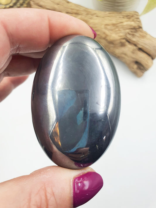 Terahertz Palm / Terahertz Palm Stone / Pocket Crystal / Meditation Palm / Reiki Crystal Palm - 80g